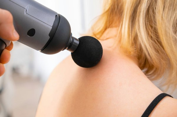 Pistolet de massage izigun pro : réduction de 100 € pour les french days